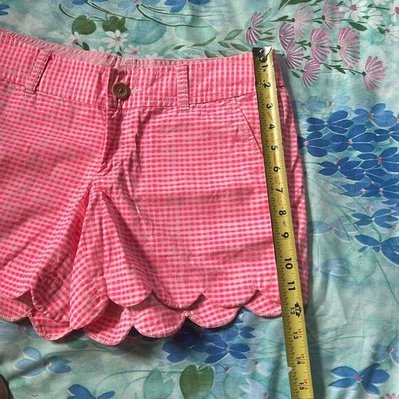 Lilly Pulitzer Neon Fiesta Pink Buttercup Shorts - 2 - Picture 10 of 15